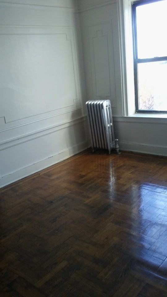 11902 91st Avenue - Photo 3 of 8