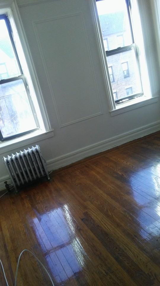 11902 91st Avenue - Photo 2 of 8