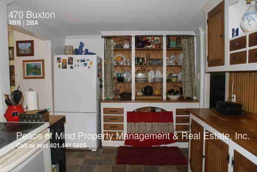 470 Buxton St - Photo 3 of 23