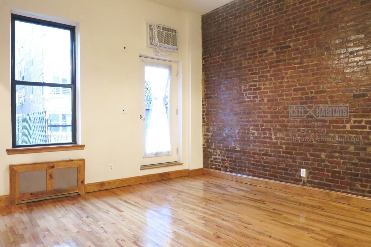 Riverside Dr & W 75th St #1BR