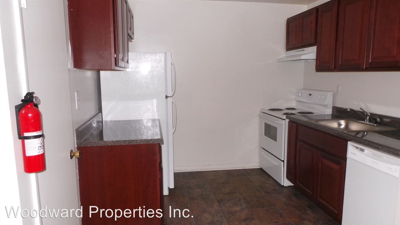 105-117 N Lansdowne Avenue - Photo 2 of 5