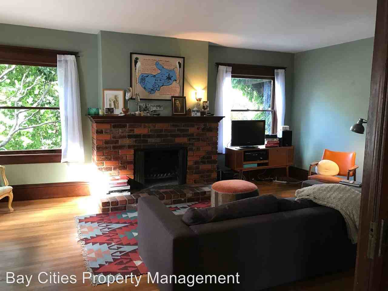 2428 Russell St - Photo 2 of 14
