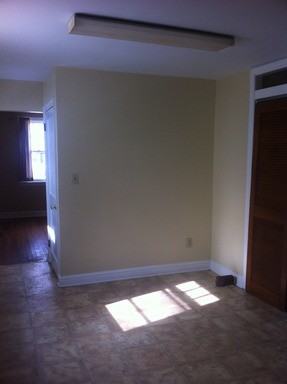 8 Oak Ave - Photo 3 of 7