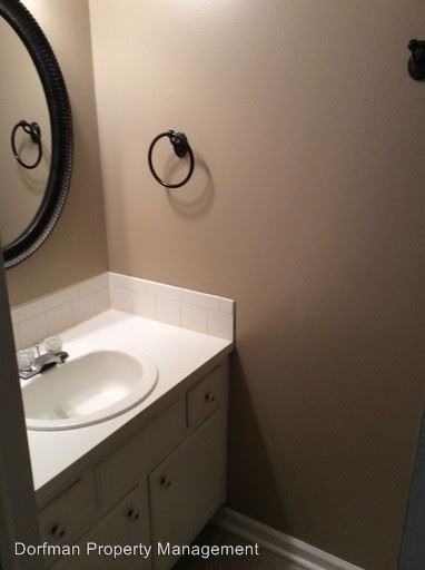 8518 Canterbury Square W - Photo 2 of 7