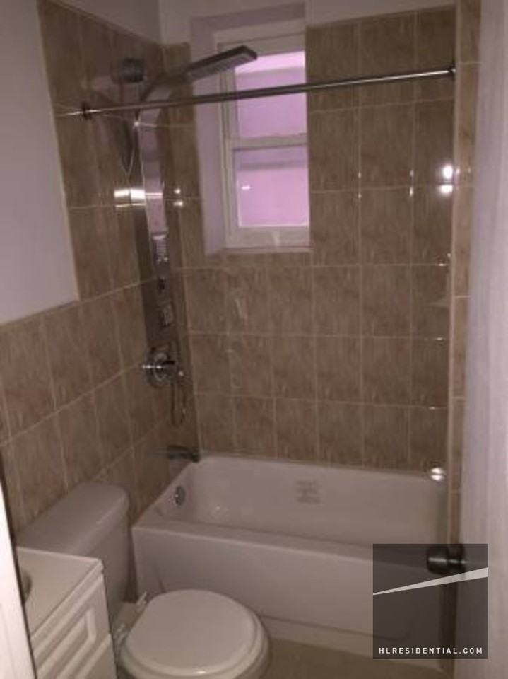 2419 Cambreleng Ave 2A - Photo 2 of 2