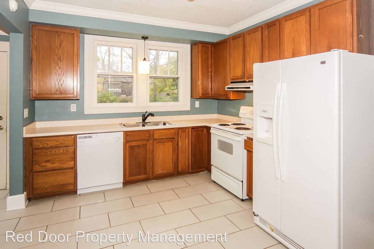 56 N Irvington Ave - Photo 2 of 18