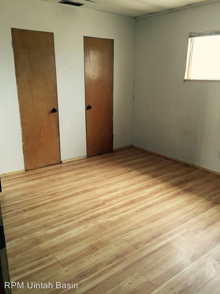 731 N 1000 W - Photo 3 of 14