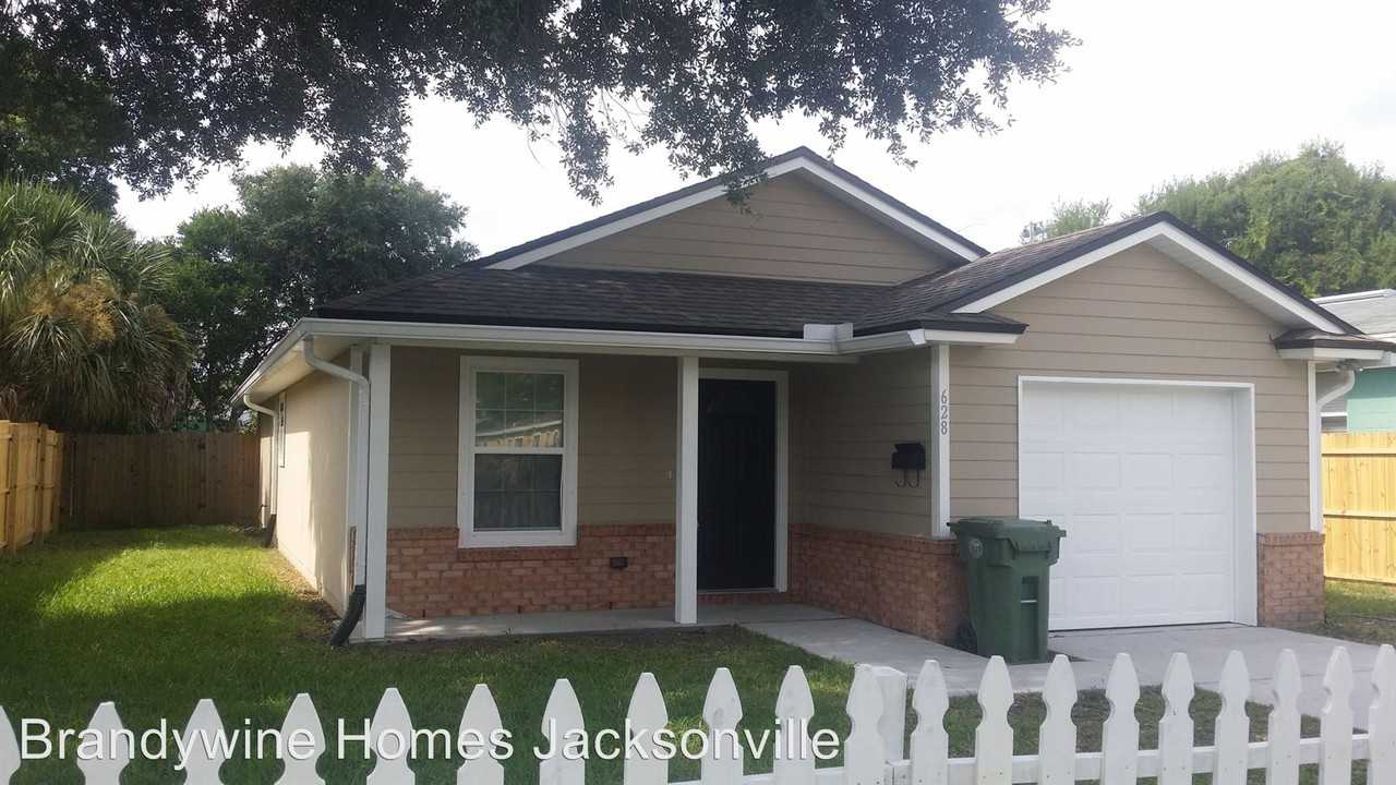 628 4th Ave S - Photo 2 of 17
