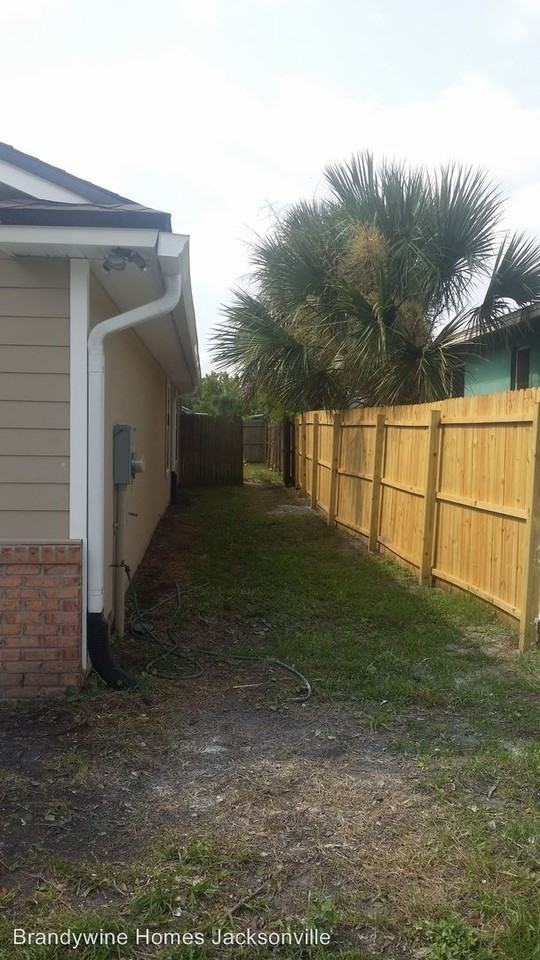 628 4th Ave S - Photo 3 of 17