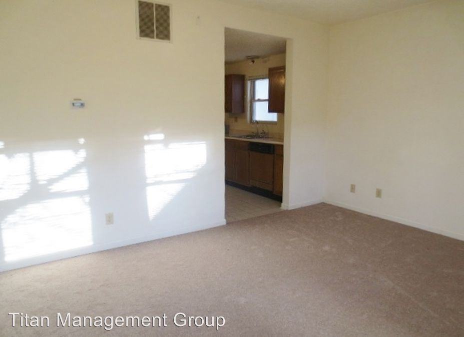 107 Asher St - Photo 2 of 26