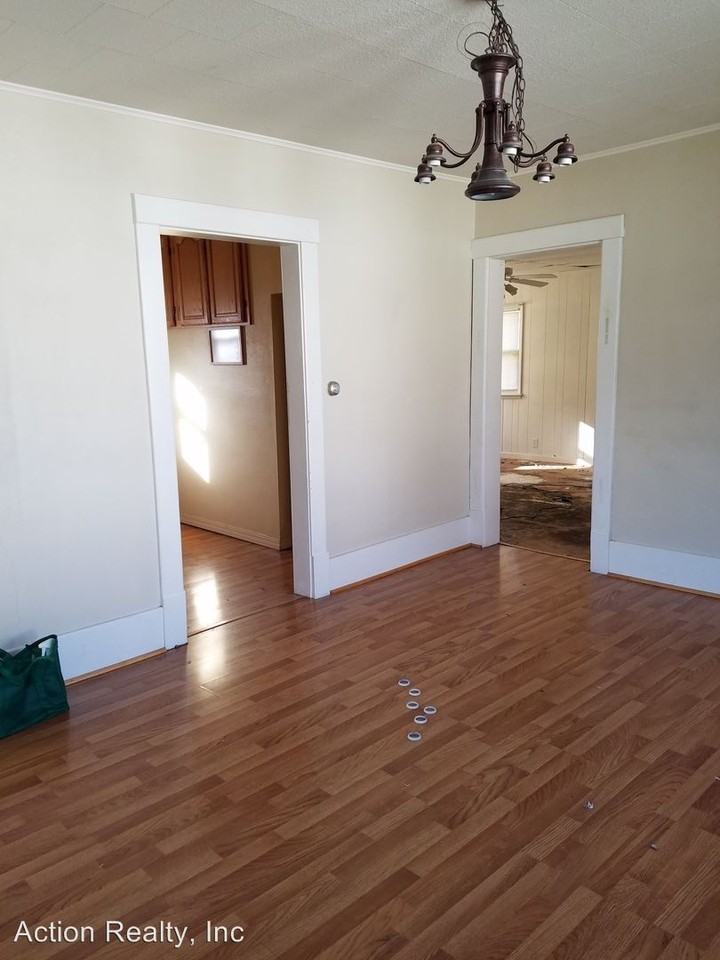 1402 4th Ave N - Photo 2 of 13
