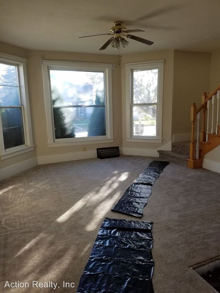 1402 4th Ave N - Photo 3 of 13