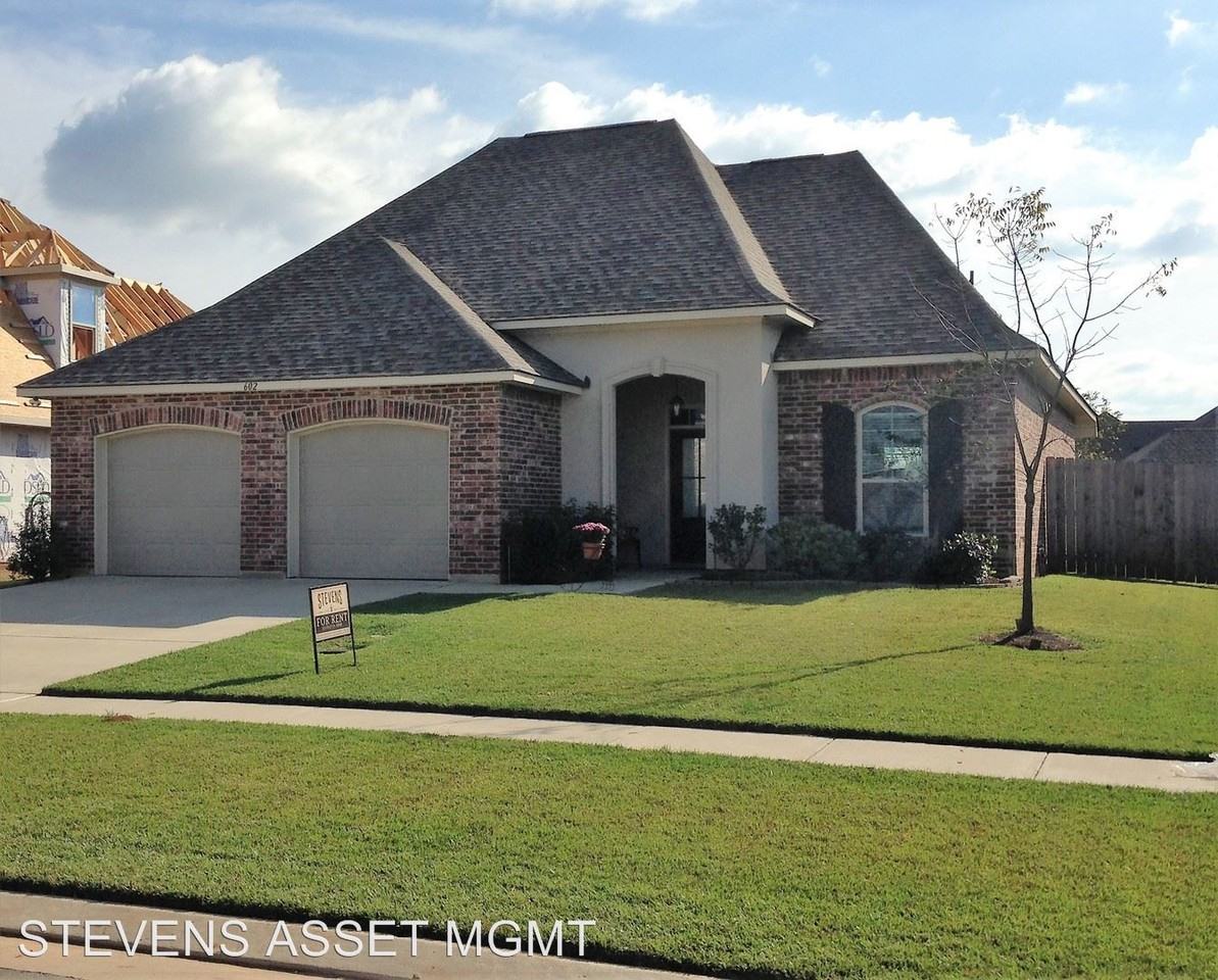 602 Canoe Trail - Photo 2 of 8