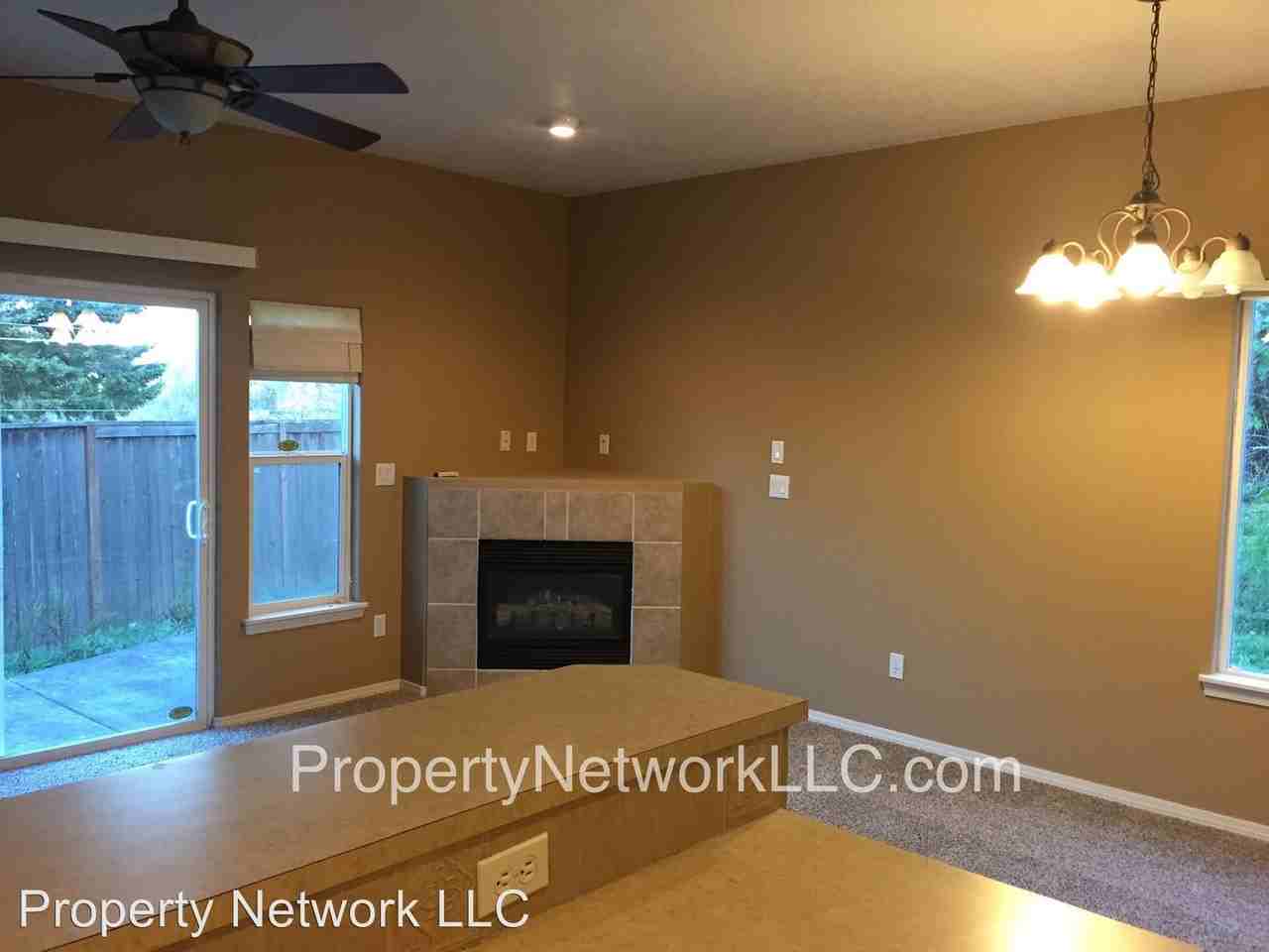 544 NE Anderson Rd - Photo 3 of 14