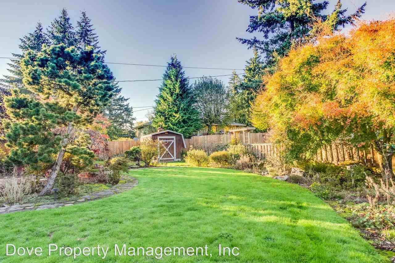 706 NW 79th St - Photo 2 of 16