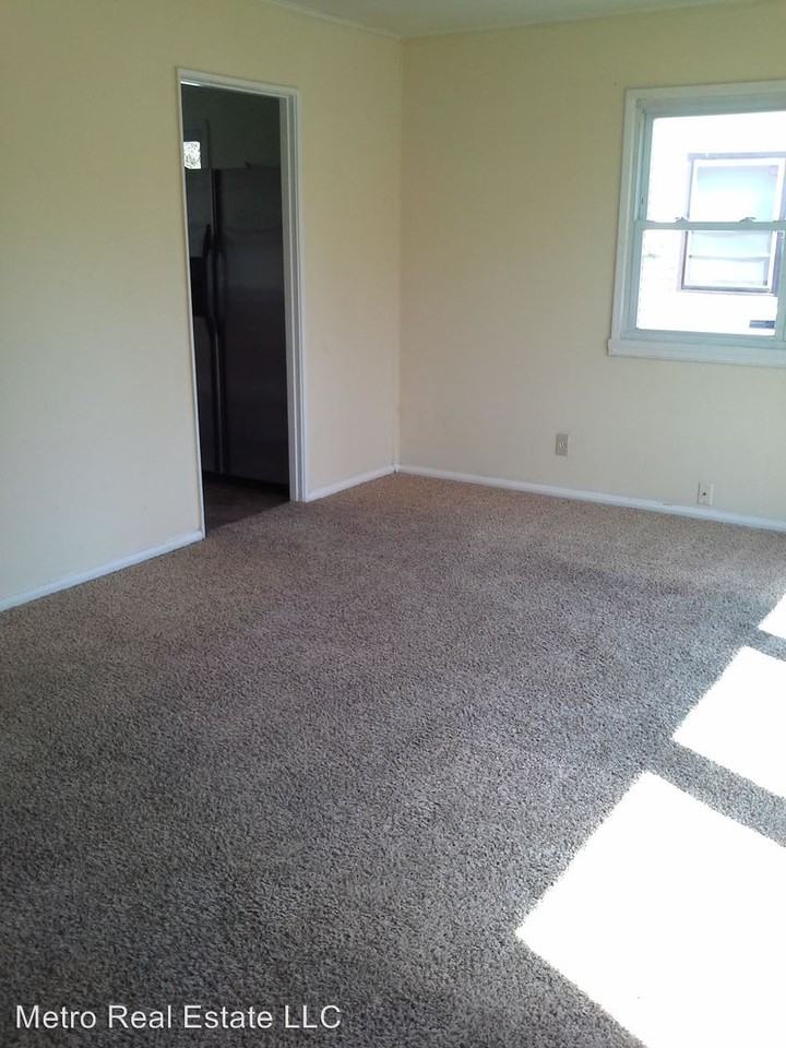 5222 Lillie St - Photo 3 of 8