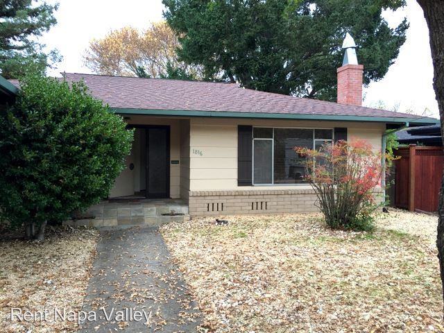 1816 Cedar St - Photo 2 of 12