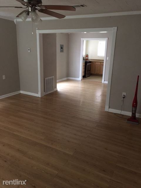 604 N Curran Ave - Photo 3 of 4