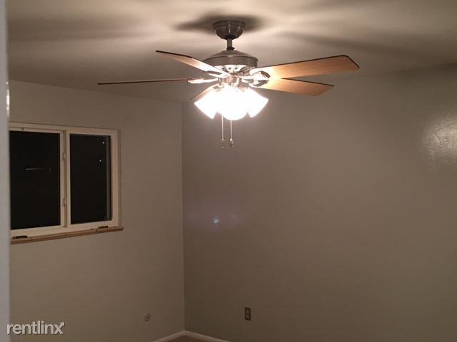 8276 Quay Ct - Photo 3 of 13