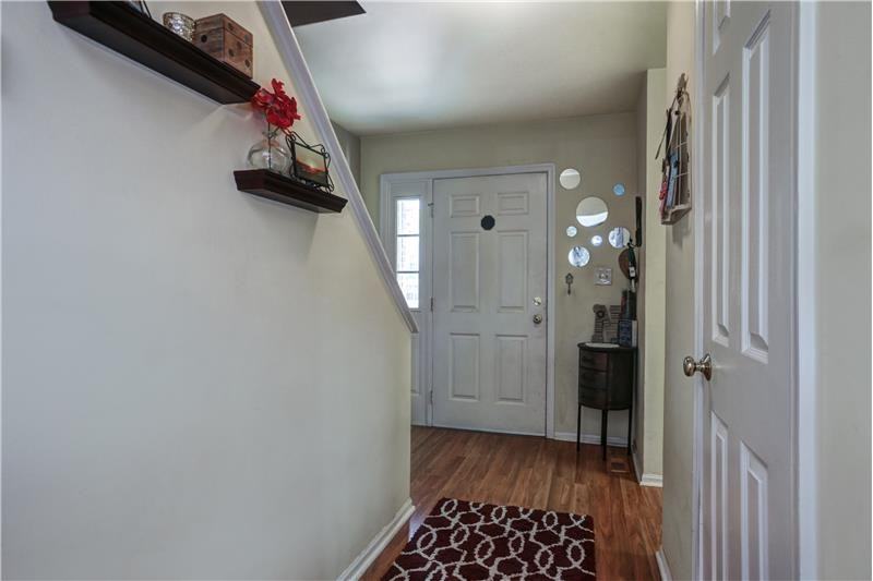 17 Chetwood Ct - Photo 2 of 20