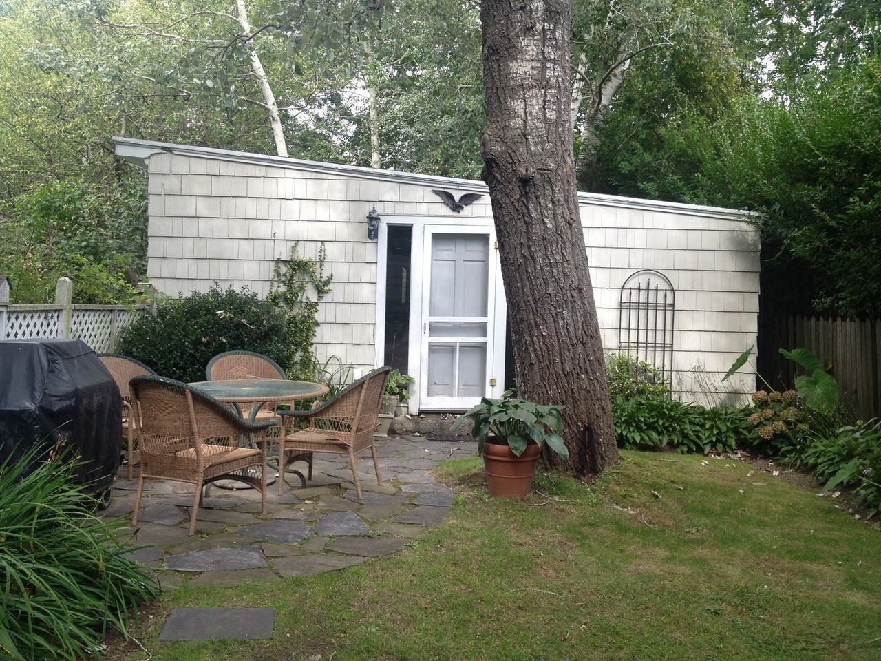 502 Cobb Rd - Photo 2 of 11