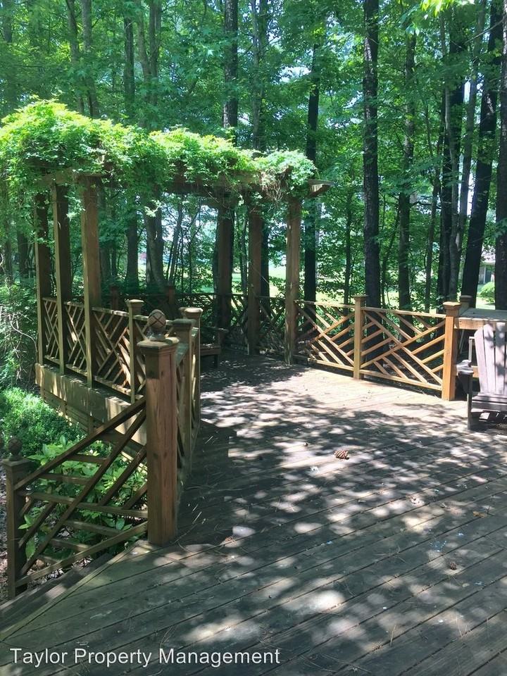 109 Hunters Trail W - Photo 3 of 18