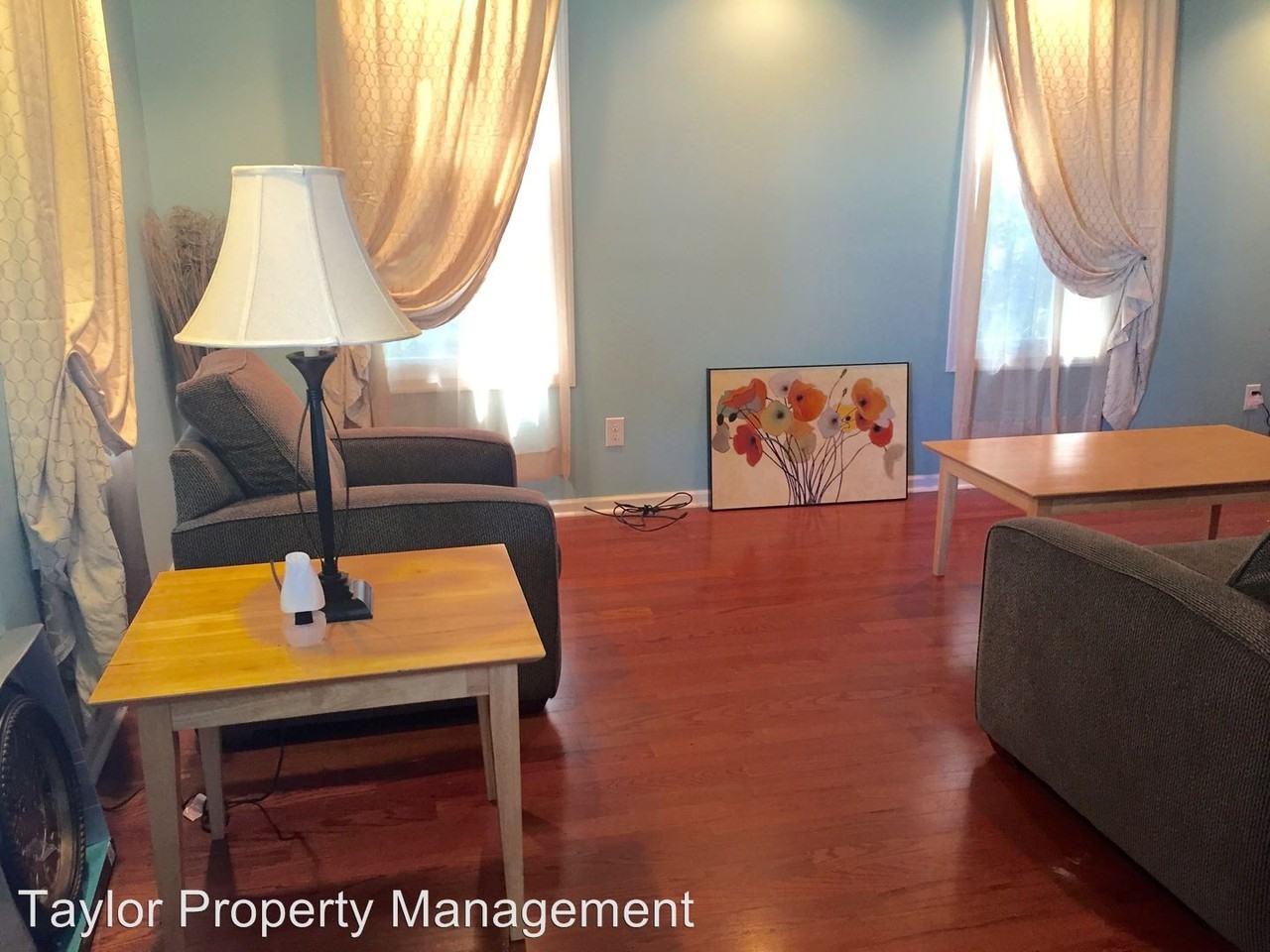 203 E Fearing St - Photo 3 of 12