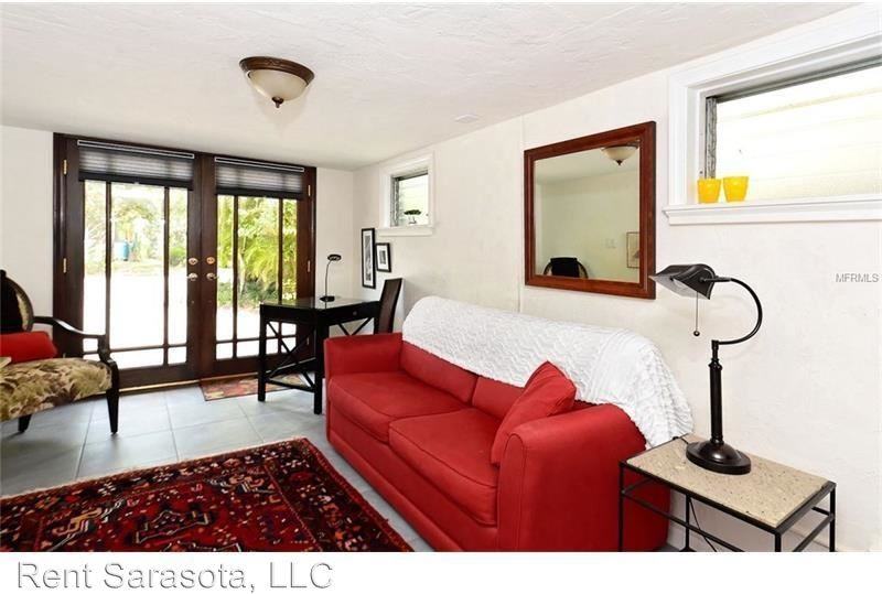 1776 Alta Vista St - Photo 3 of 19