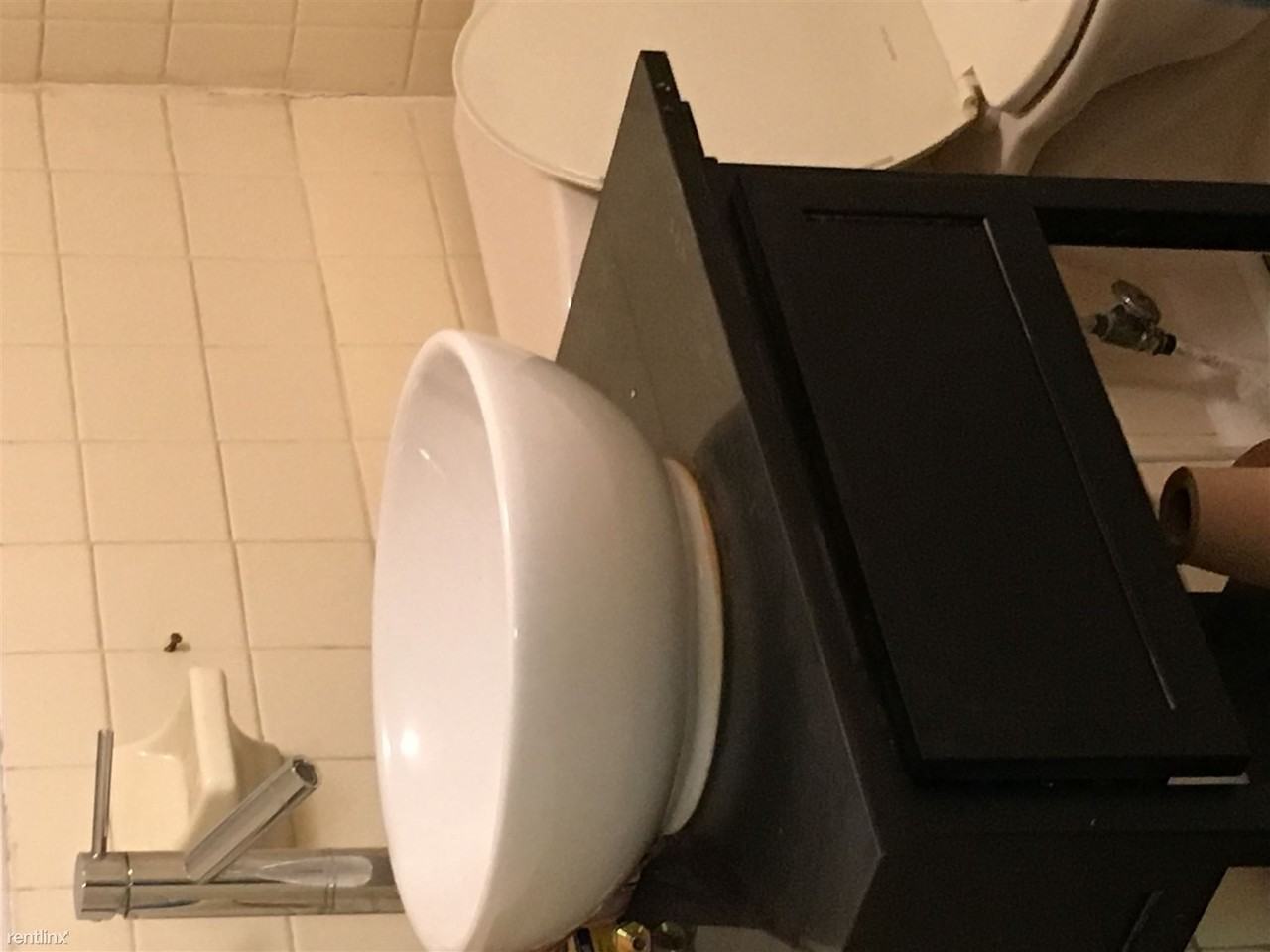 1020 43rd St - Photo 3 of 4