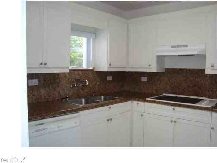 6415 SW 82nd St - Photo 2 of 5