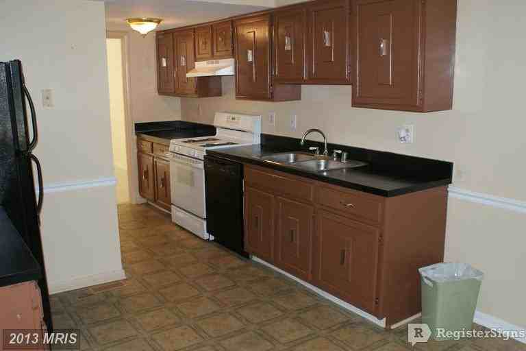 14858 Dorian Dr - Photo 3 of 3