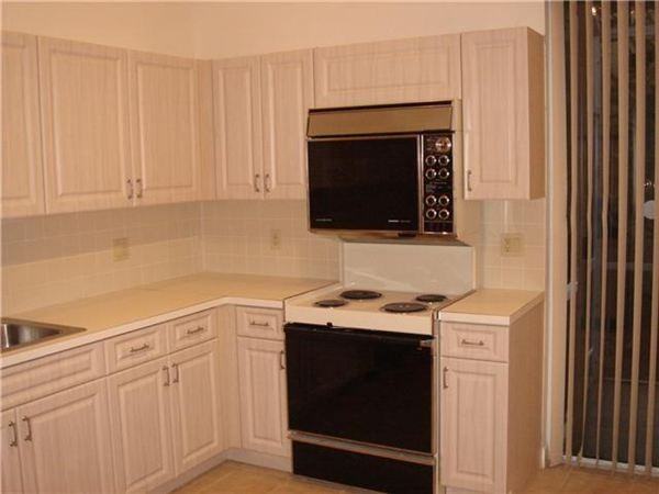 17196 Newport Club Dr - Photo 2 of 6