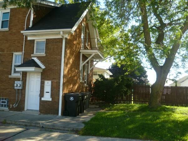 3621 E Edgerton Ave - Photo 3 of 10