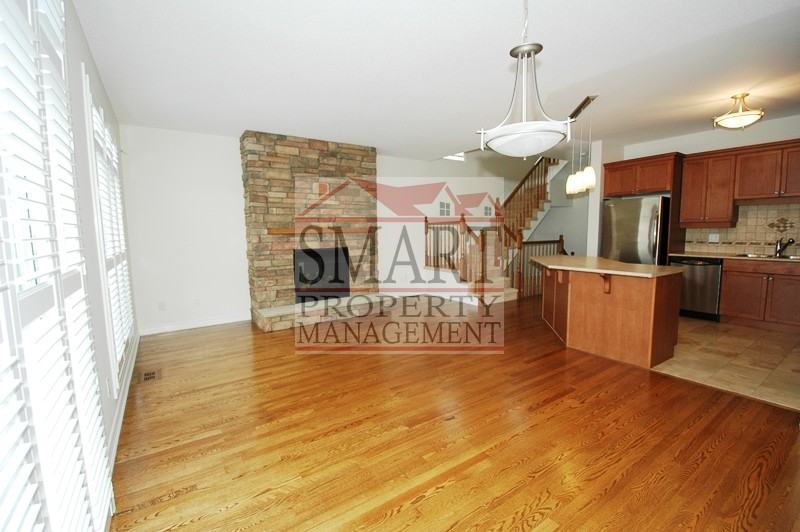 363 Glenbrae Avenue - Photo 3 of 10