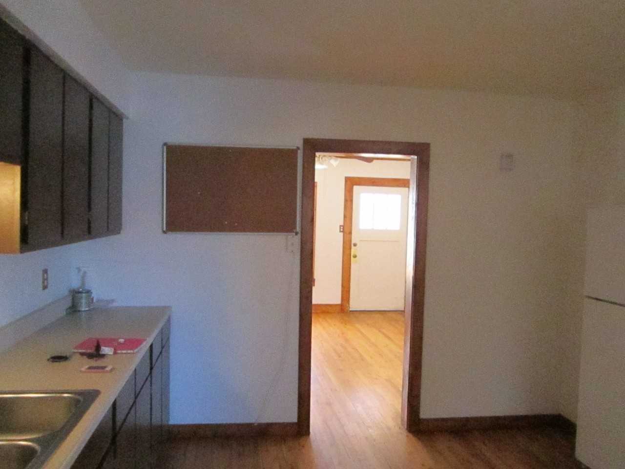 212 W 6th St - Photo 2 of 4