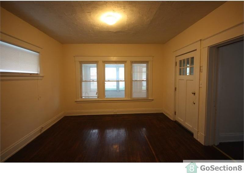 1610 Dauner Ave - Photo 3 of 22