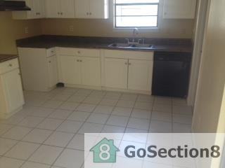 6708 Timbers Dr W - Photo 2 of 4