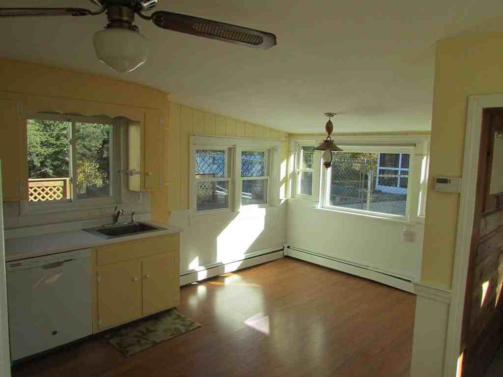 66 Oakland St - Photo 3 of 20