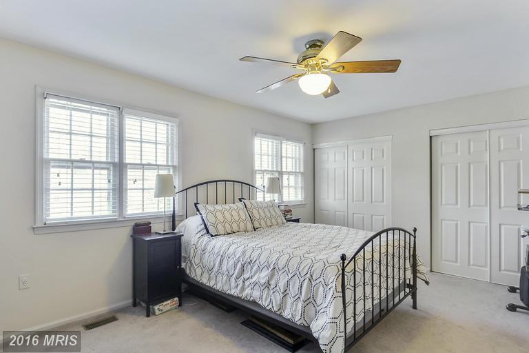 8280 Clifton Farm Ct - Photo 3 of 21