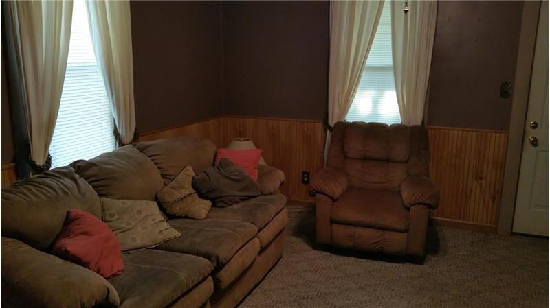 1307 Indiana St - Photo 2 of 6