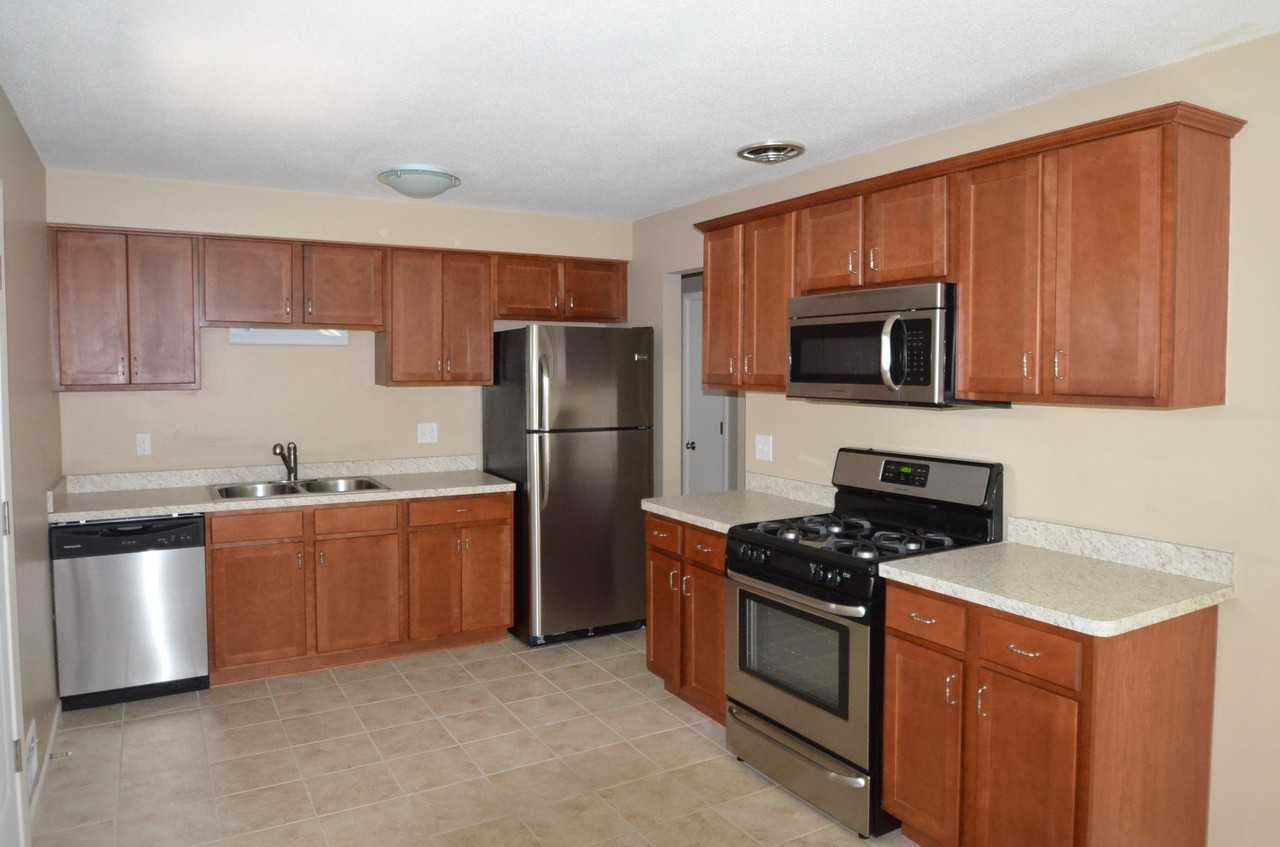 1806 W Chestnut Ave - Photo 2 of 9