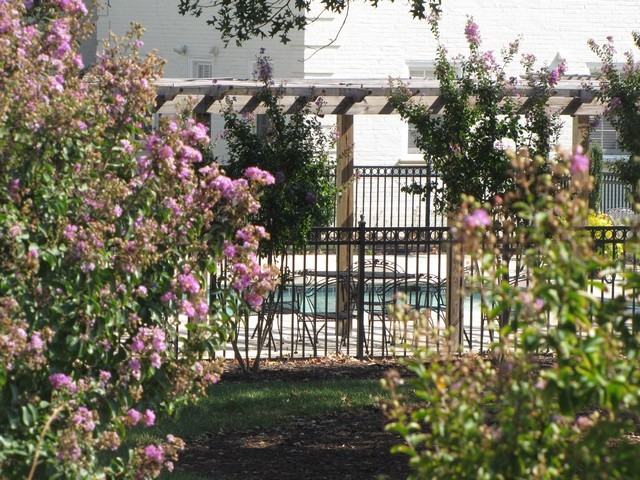 11 W Lock Ln - Photo 2 of 9