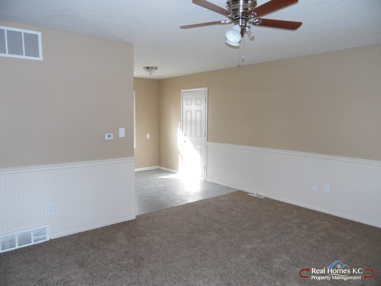 3302 N Pleasant St - Photo 2 of 25
