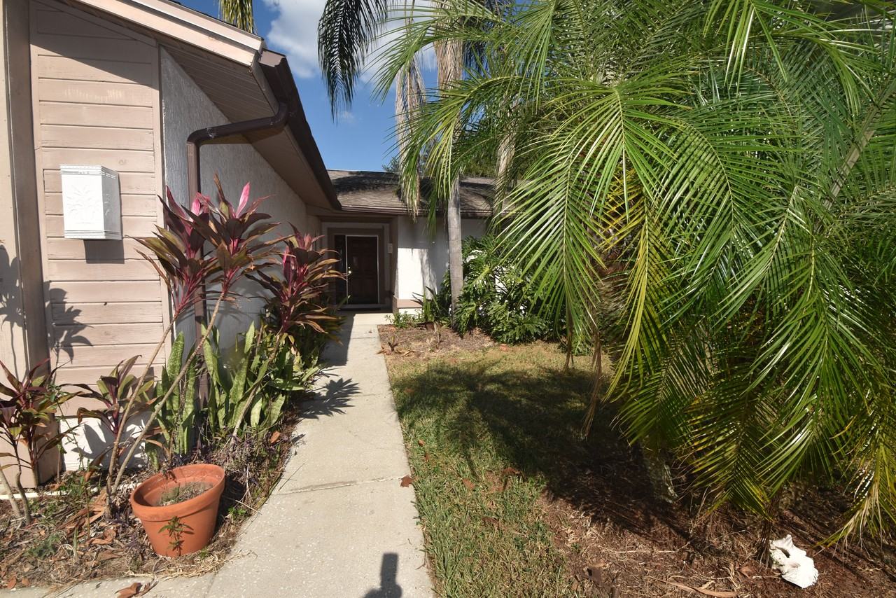 1922 Dockside Dr - Photo 2 of 19