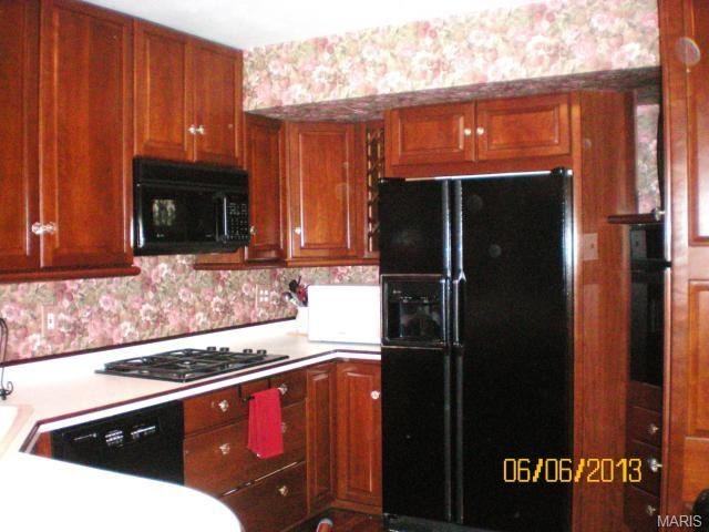 1084 Humber Cir - Photo 3 of 61