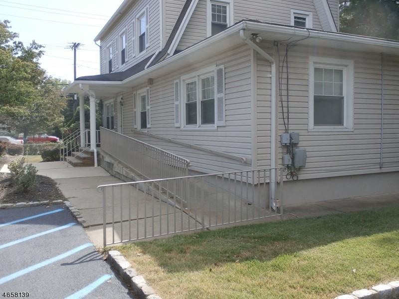 32-2 Glenbrook Rd - Photo 2 of 5