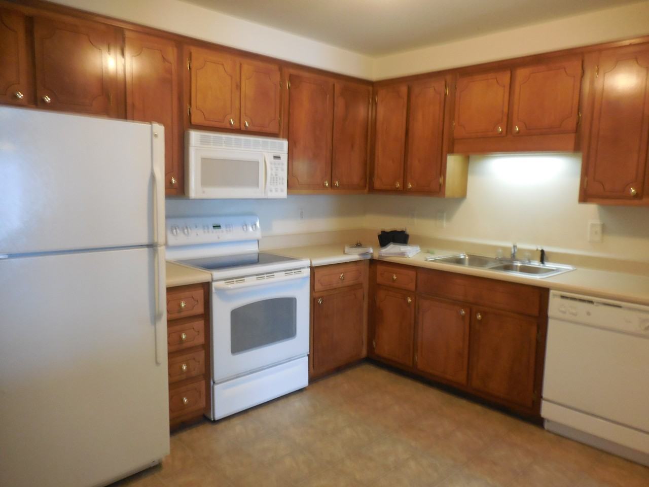 Cranklen Circle Apartments - Photo 3 of 10
