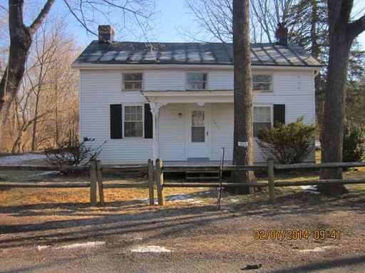 1833 Millwood Rd - Photo 2 of 13