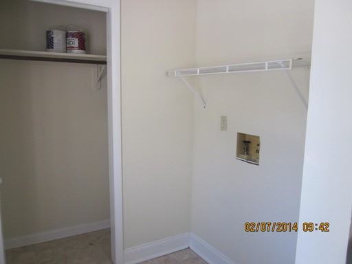 1833 Millwood Rd - Photo 3 of 13