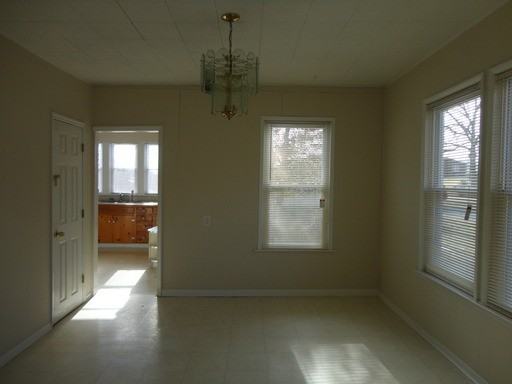 2941 Ellejoy Rd - Photo 3 of 11